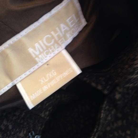 1 Day Sale...Michael Kors jacket/Firm - Picture 4 of 8