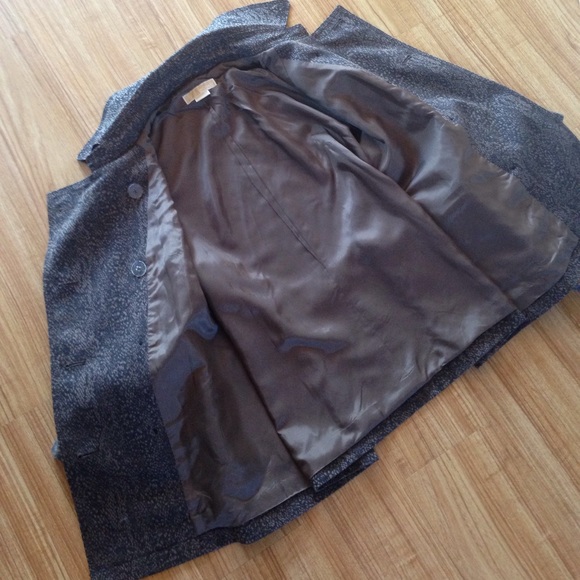 1 Day Sale...Michael Kors jacket/Firm - Picture 6 of 8