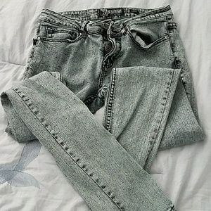 Super cute jeans!