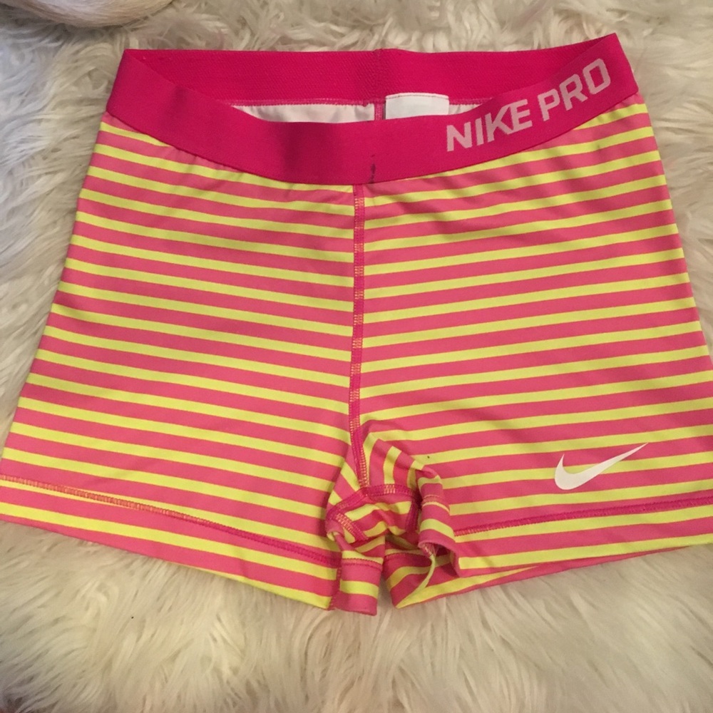 Nike Pros size L!