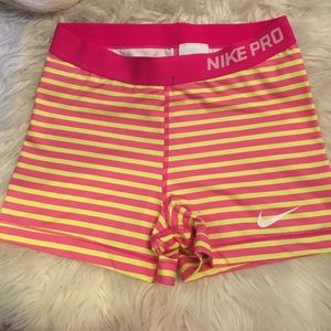 Nike Pros size L!