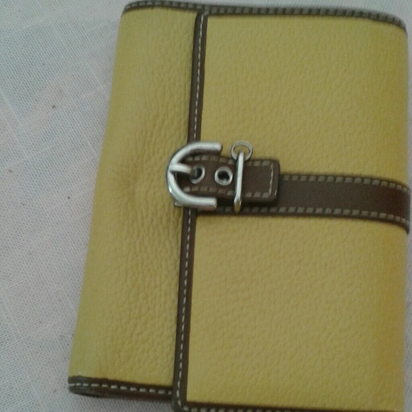 Yellow  coach wallet - Picture 1 of 3