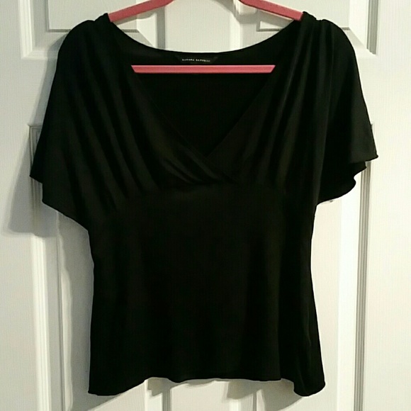 SOFT SEXY CLEAVAGE VNECK DOLMAN SLEEVE BLACK TOP - Picture 1 of 4