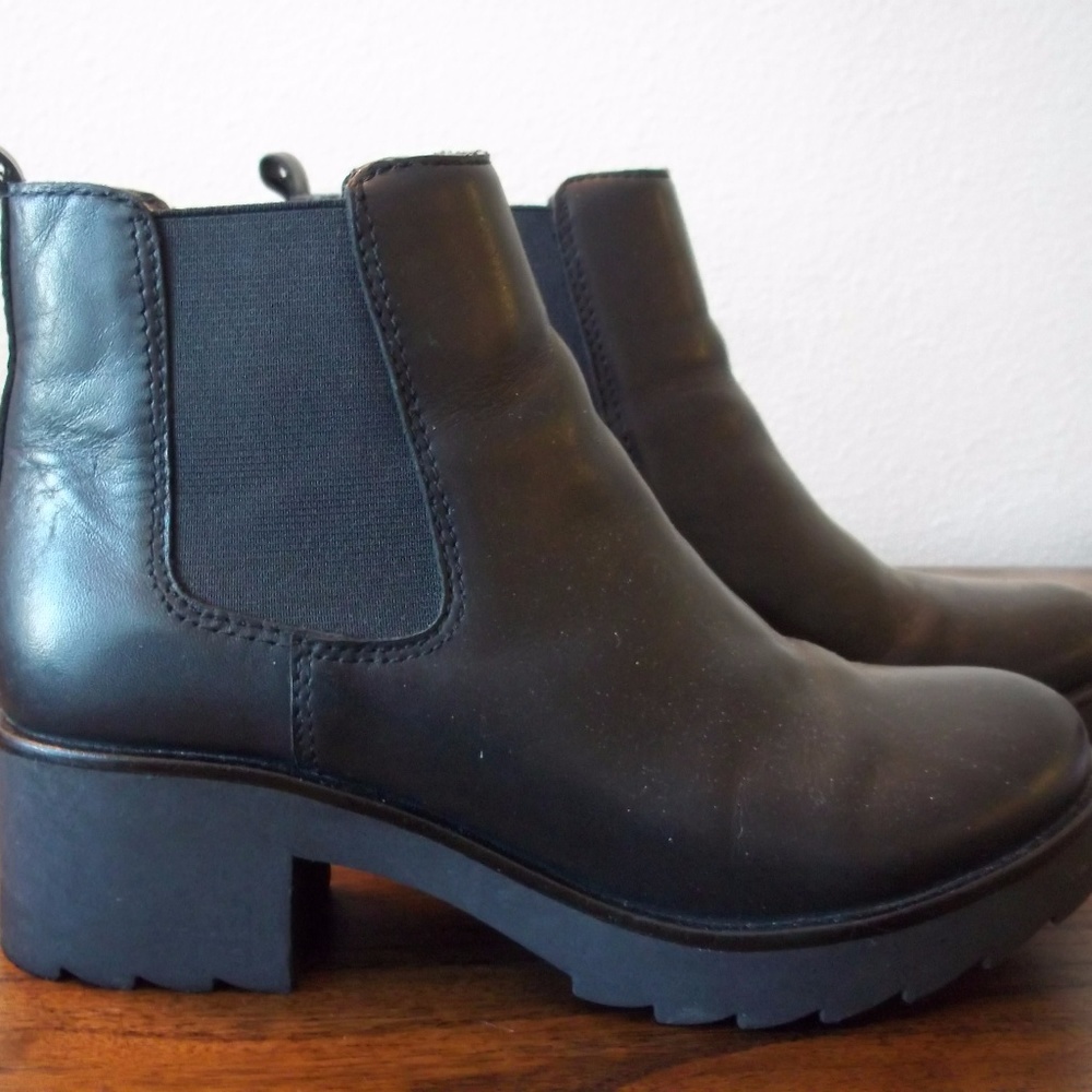 Aldo Manuan Black Heeled Chelsea Boots