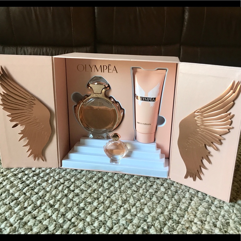 🕊Olympea By Paco Rabanne 2.7 OZ Gift Set🕊