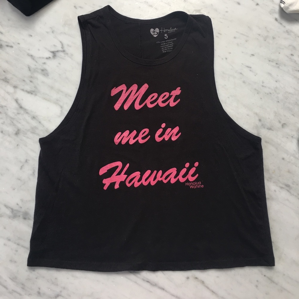 Meet Me In Hawaii muscle tee