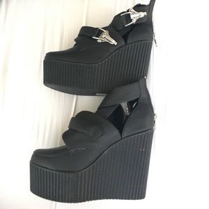 Chunky wedges