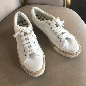 Dolce vita tala sneakers size 6.5