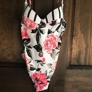Cupshe Floral One Piece