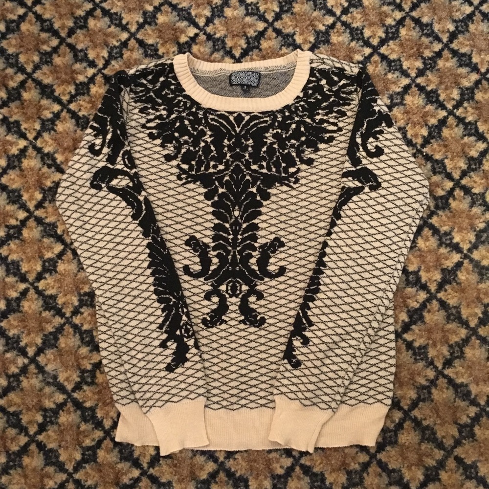 Patterned sweater in black and champagne