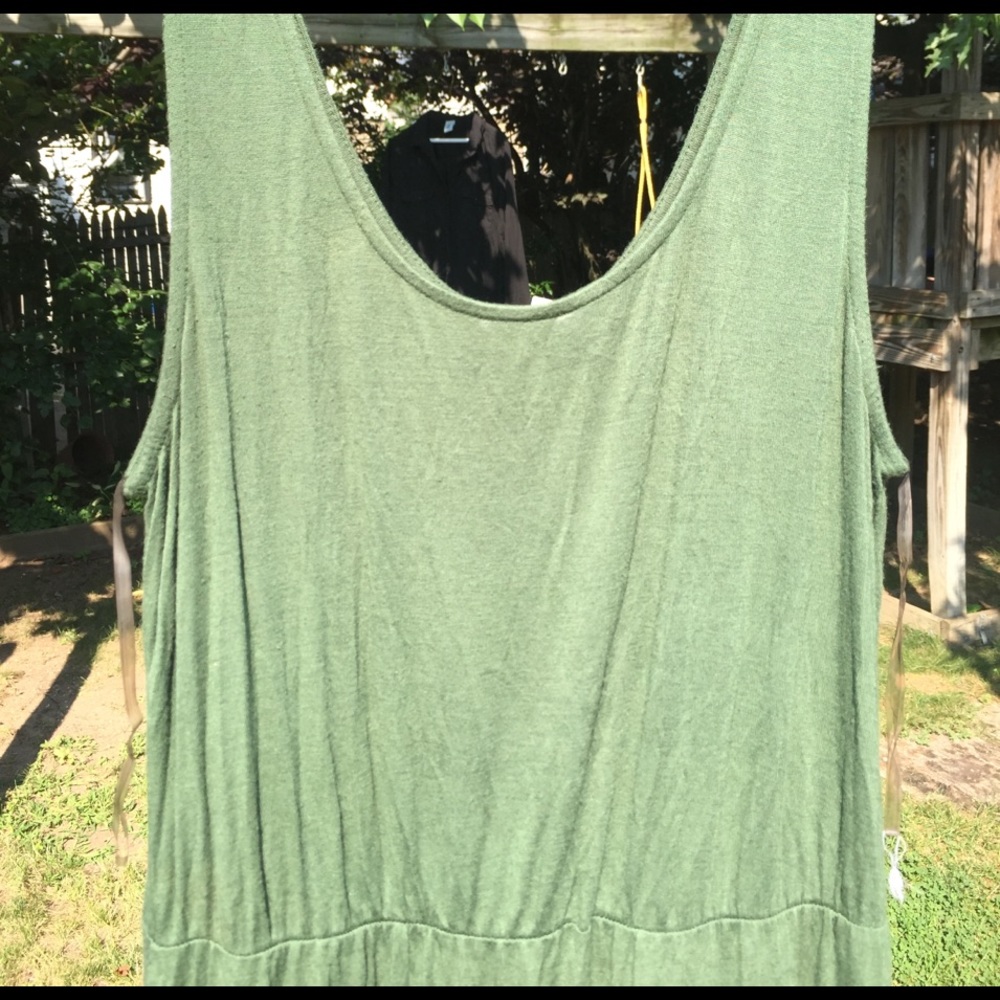 Green maxi dress