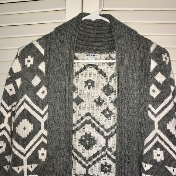 Old Navy Gray and White Patterned Sweater - Picture 2 of 5