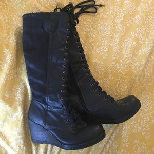 Lace up wedge boots