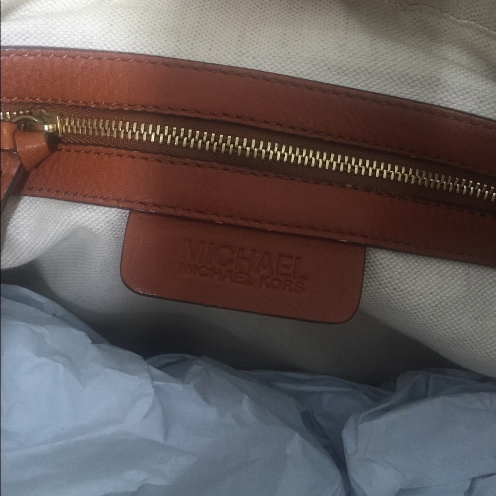 Michael Kors Leather Bag - Picture 2 of 8