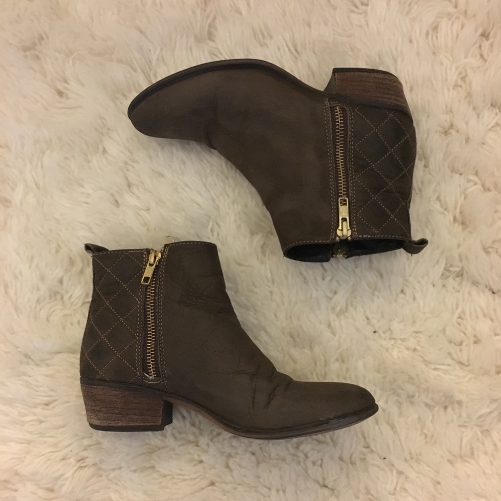 STEVE MADDEN BOOTIES size 5