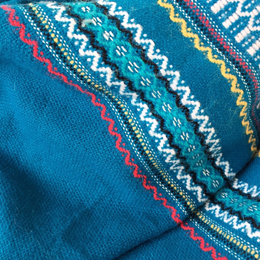 Turquoise Aztec Scarf - Picture 4 of 4
