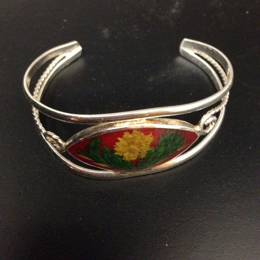 Sterling silver flower in lay bracelet