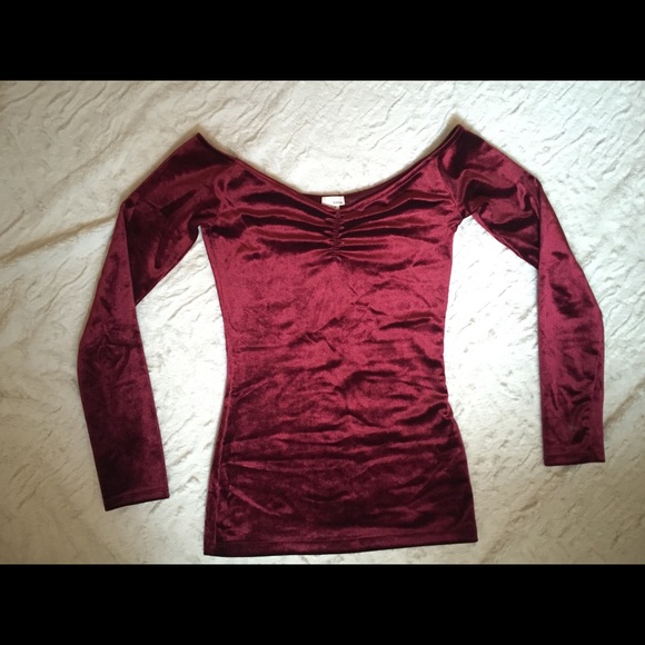 Velour fitted top - Picture 1 of 2