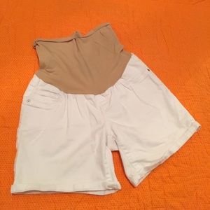 Oh Baby by Motherhood Maternity shorts.