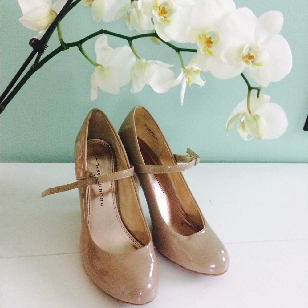 Chinese Laundry Tan Heels