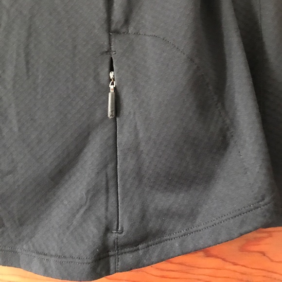 Women's M black Under Armour running shirt - Picture 5 of 5