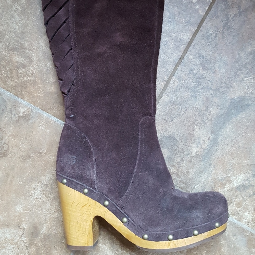 Boots - Picture 4 of 7