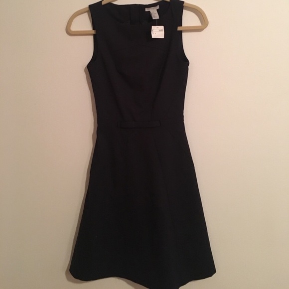 Fun dress for any occasion! - Picture 2 of 8