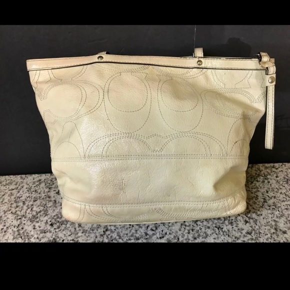 Coach Cream Purse/ bag - Picture 2 of 4