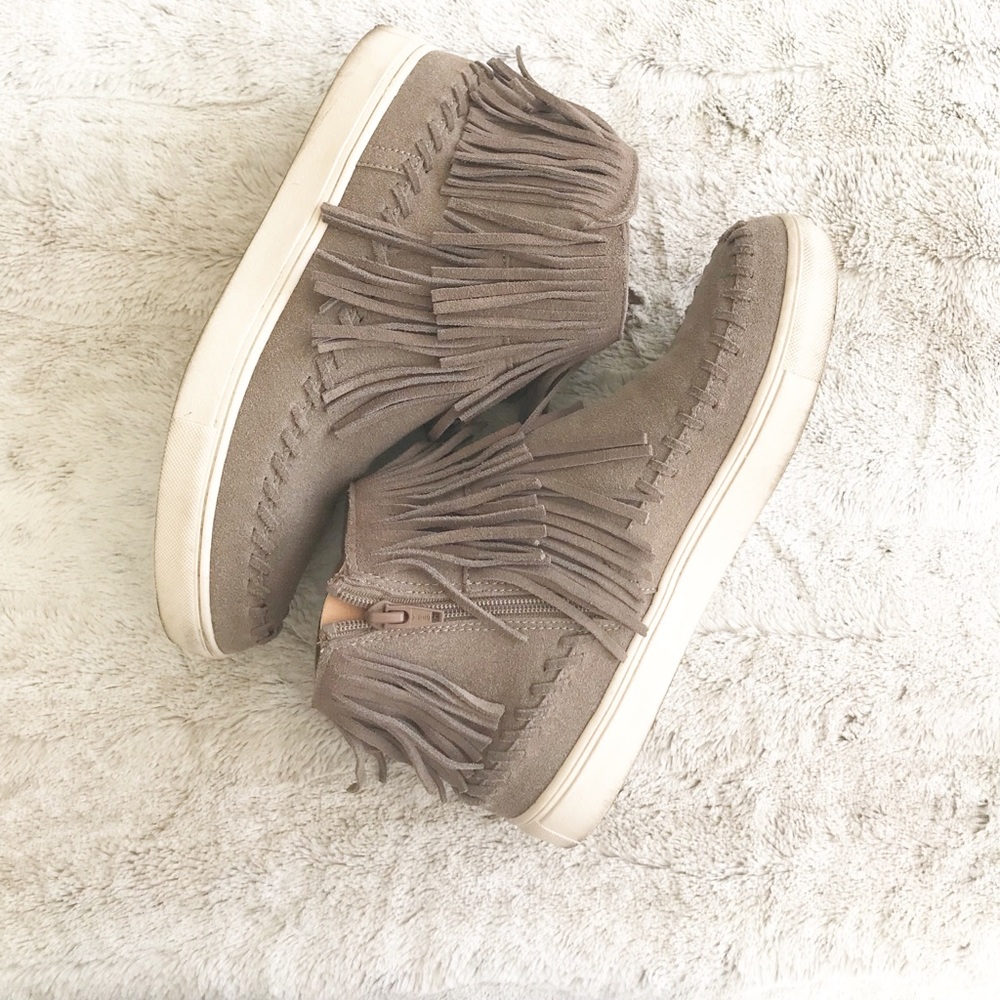 Fringe hightop moccasins
