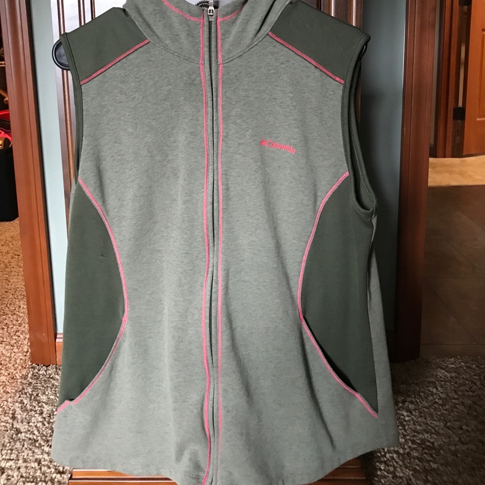 Columbia Vest
