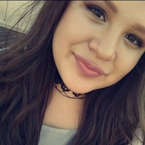 Meet your Posher, Yolanda