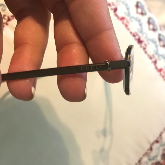Gucci titanium frames - Picture 2 of 4