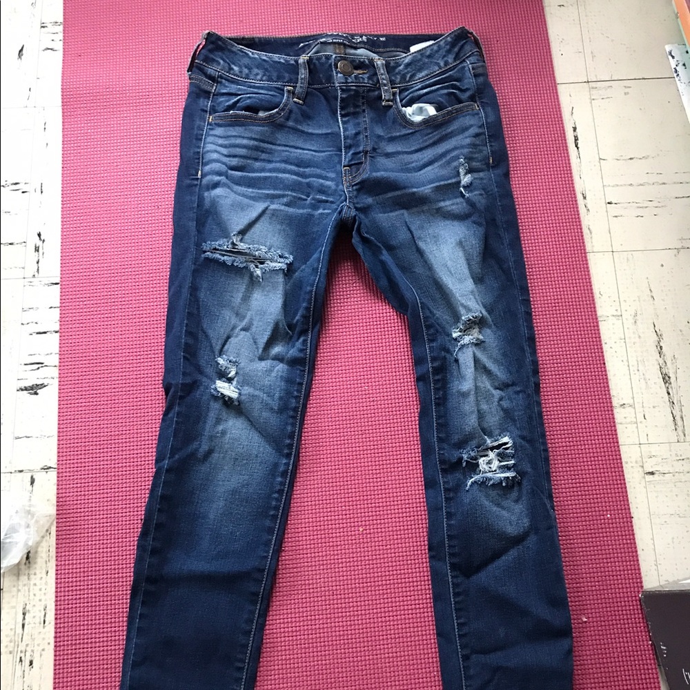 american eagle distressed jeans
