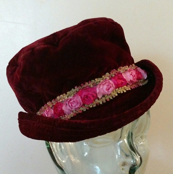 Hat - Picture 3 of 4