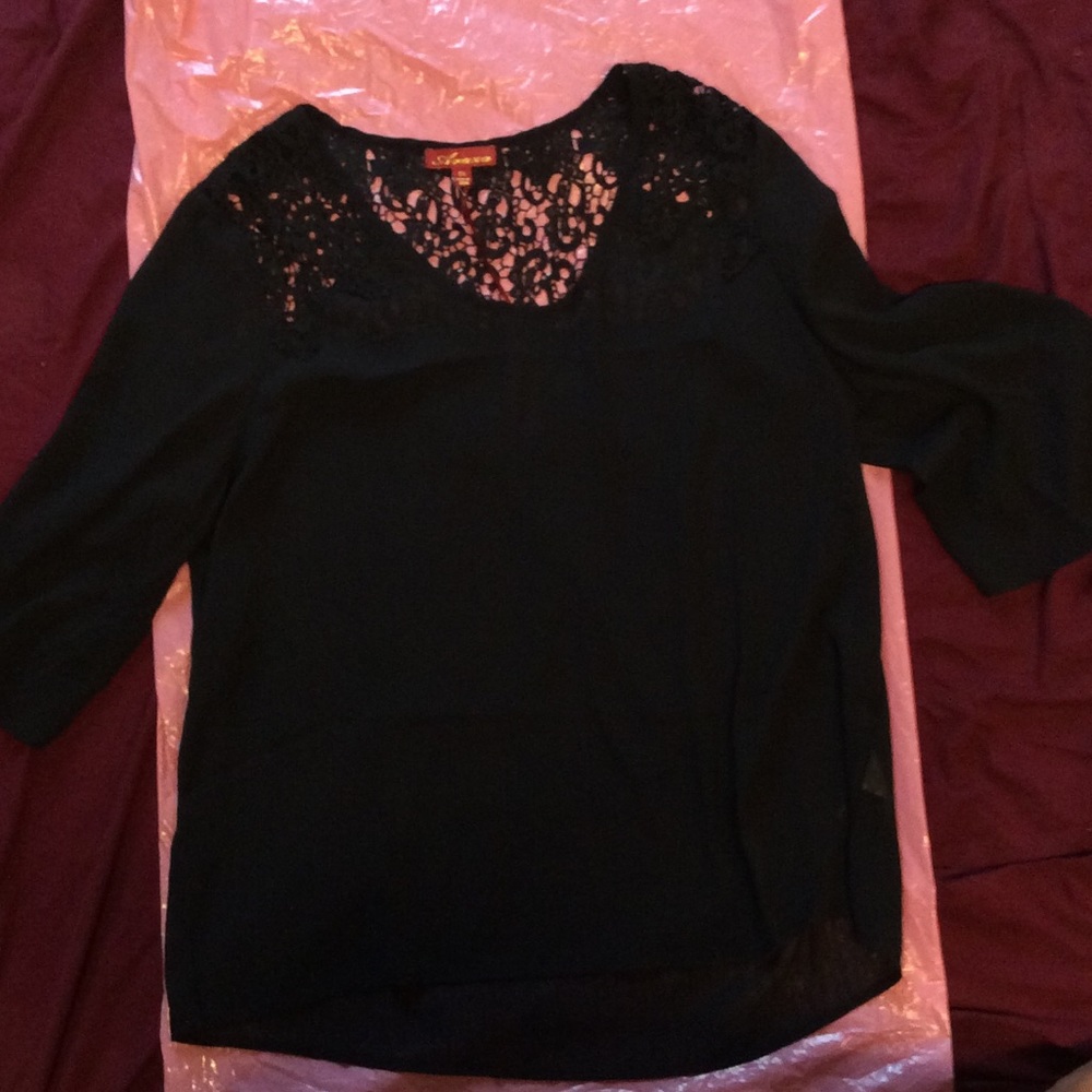 Black 3/4 sleeve blouse