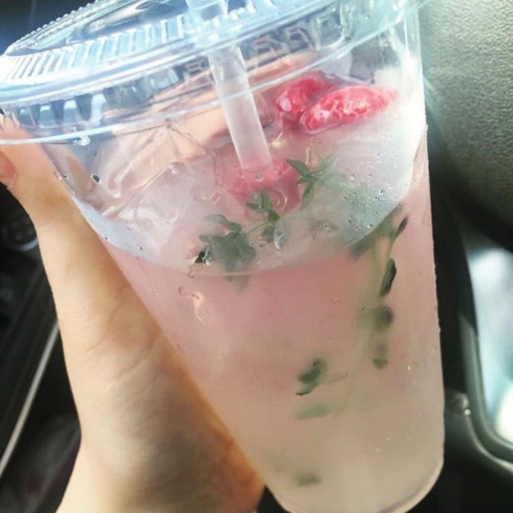 ISO people looking to trade, read below!! 👇🏼