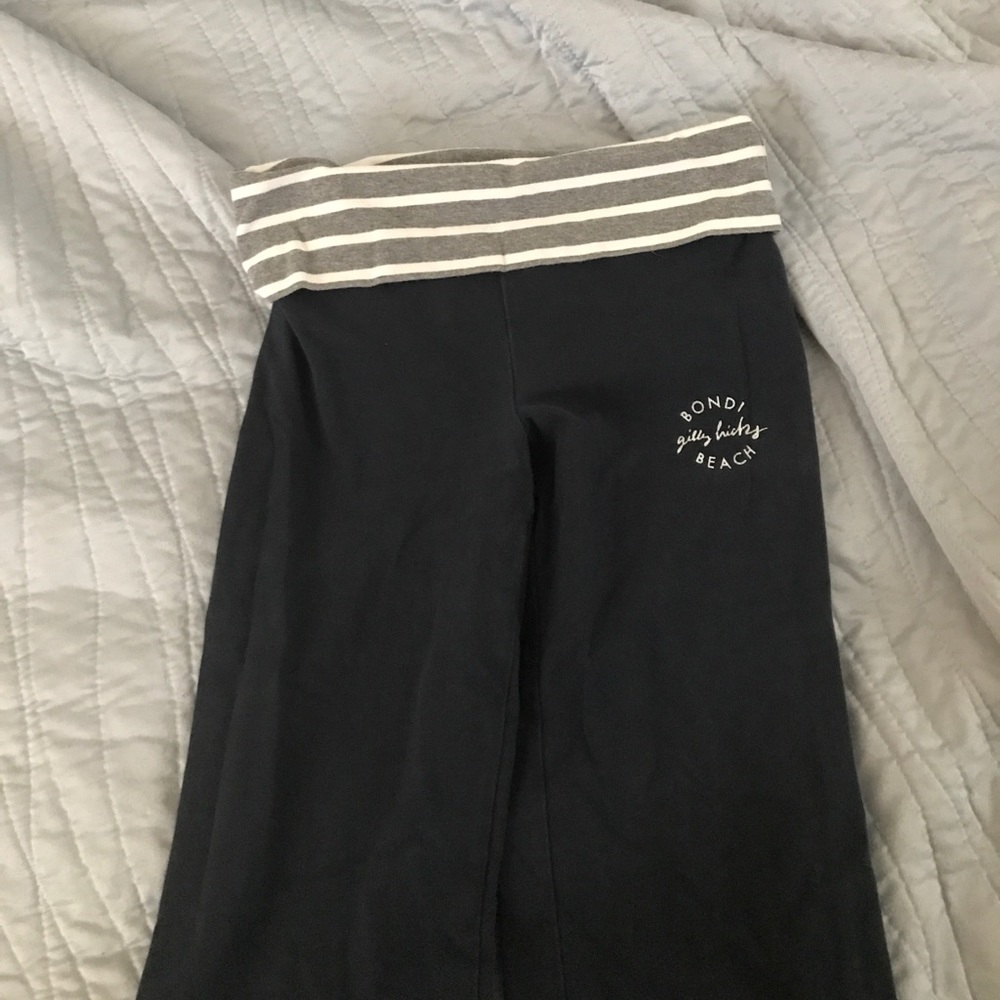 navy blue yoga pants