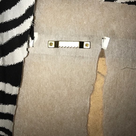 Zebra Patterned Board - Picture 4 of 5