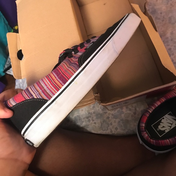 Vans - Picture 3 of 3