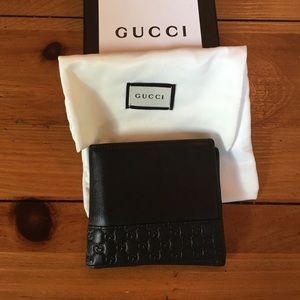 Gucci Men's Black guccissima leather bifold wallet
