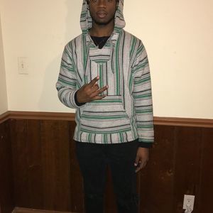 Meet your Posher, Jontora