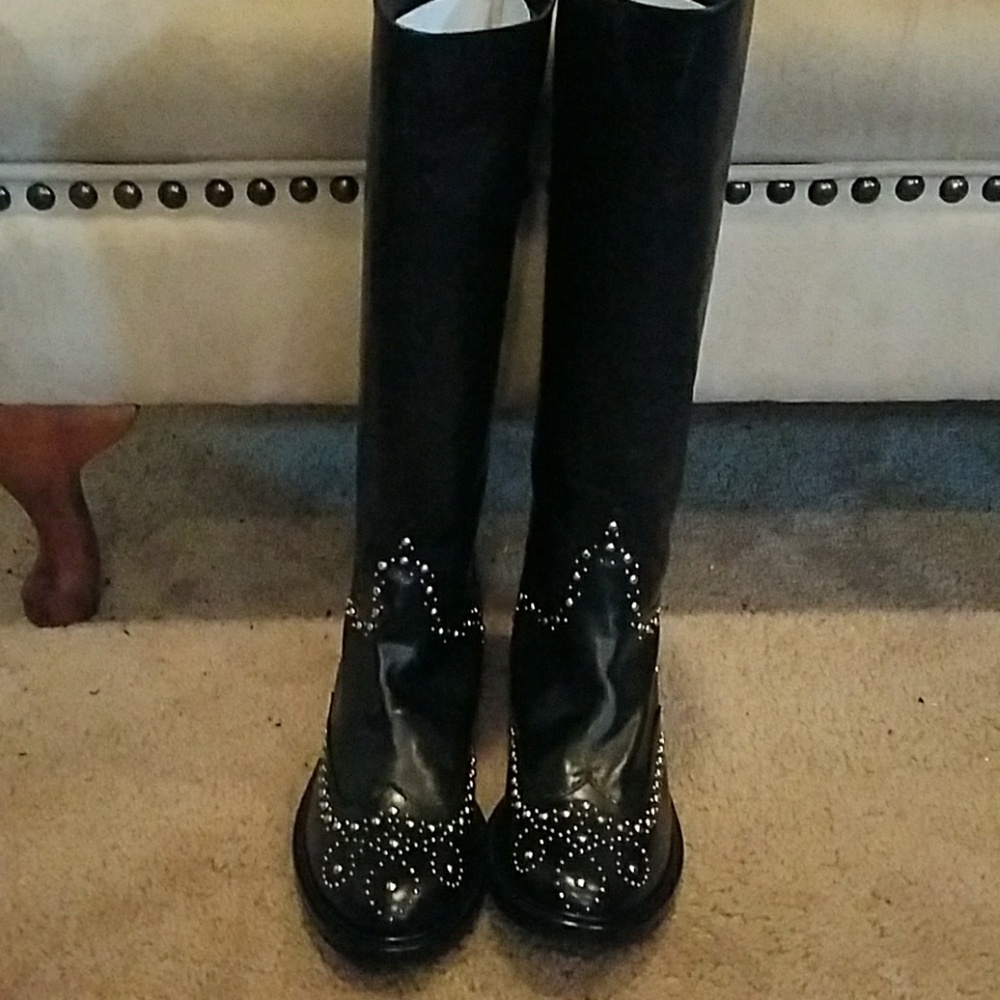 Leather boots