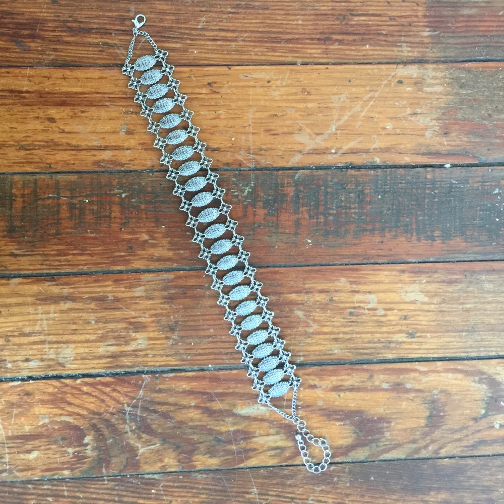 Antique-feel Choker