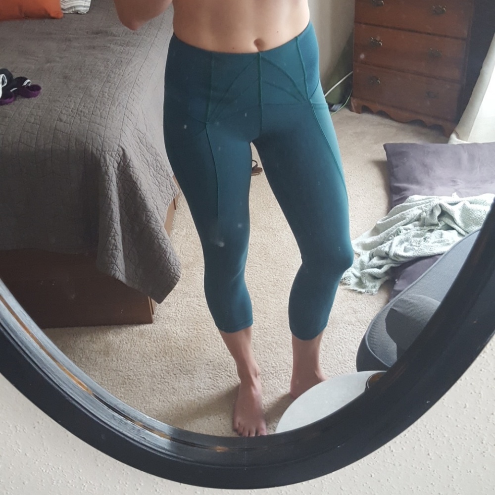 Green Lululemon yoga pants