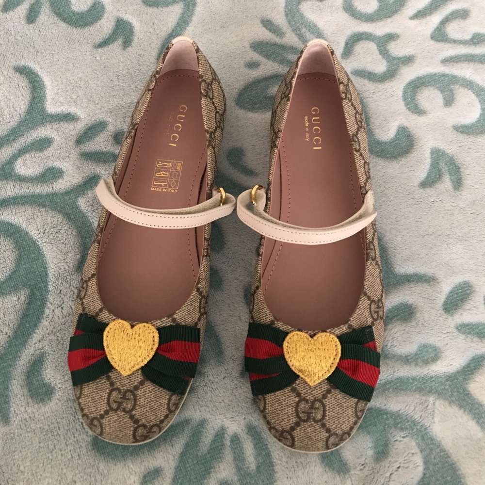 Gucci girls flats