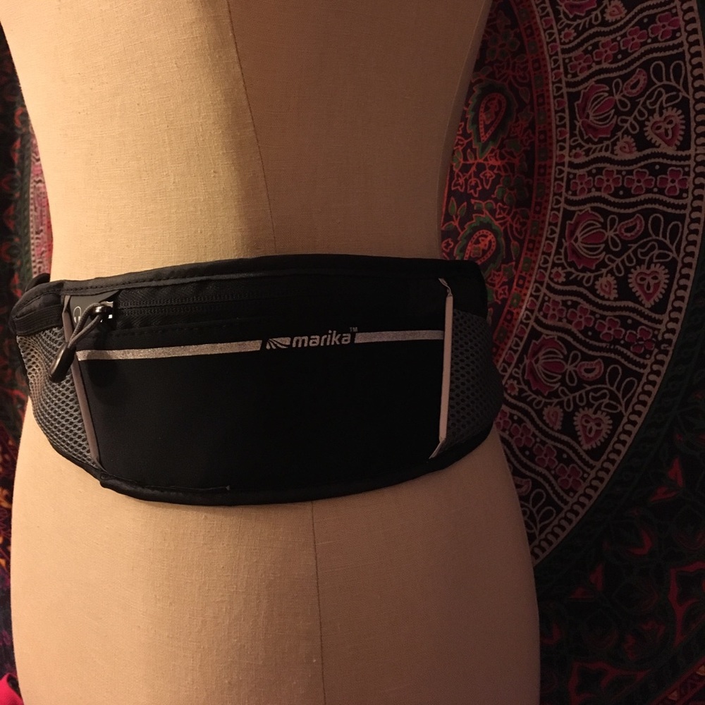 Athletic fanny pack with headphone hole