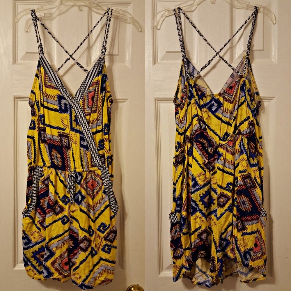 ☀️ Strappy Summer Romper 😎