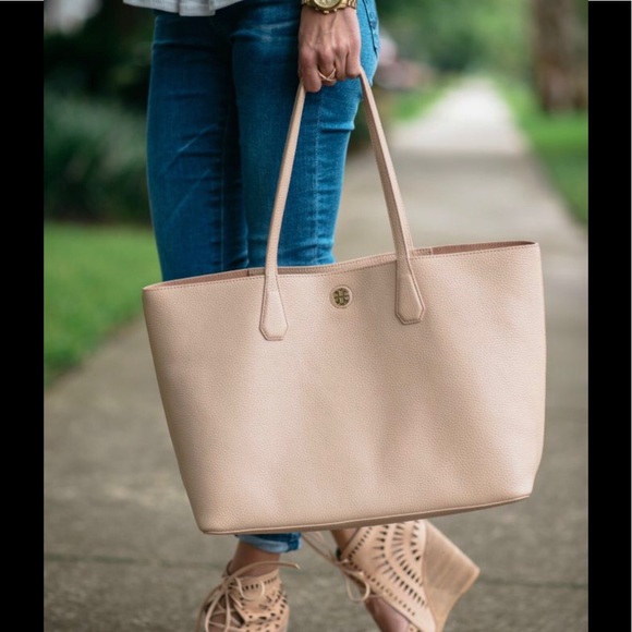 ❌SOLD❌ Tory Burch Perry Tote - Picture 2 of 8