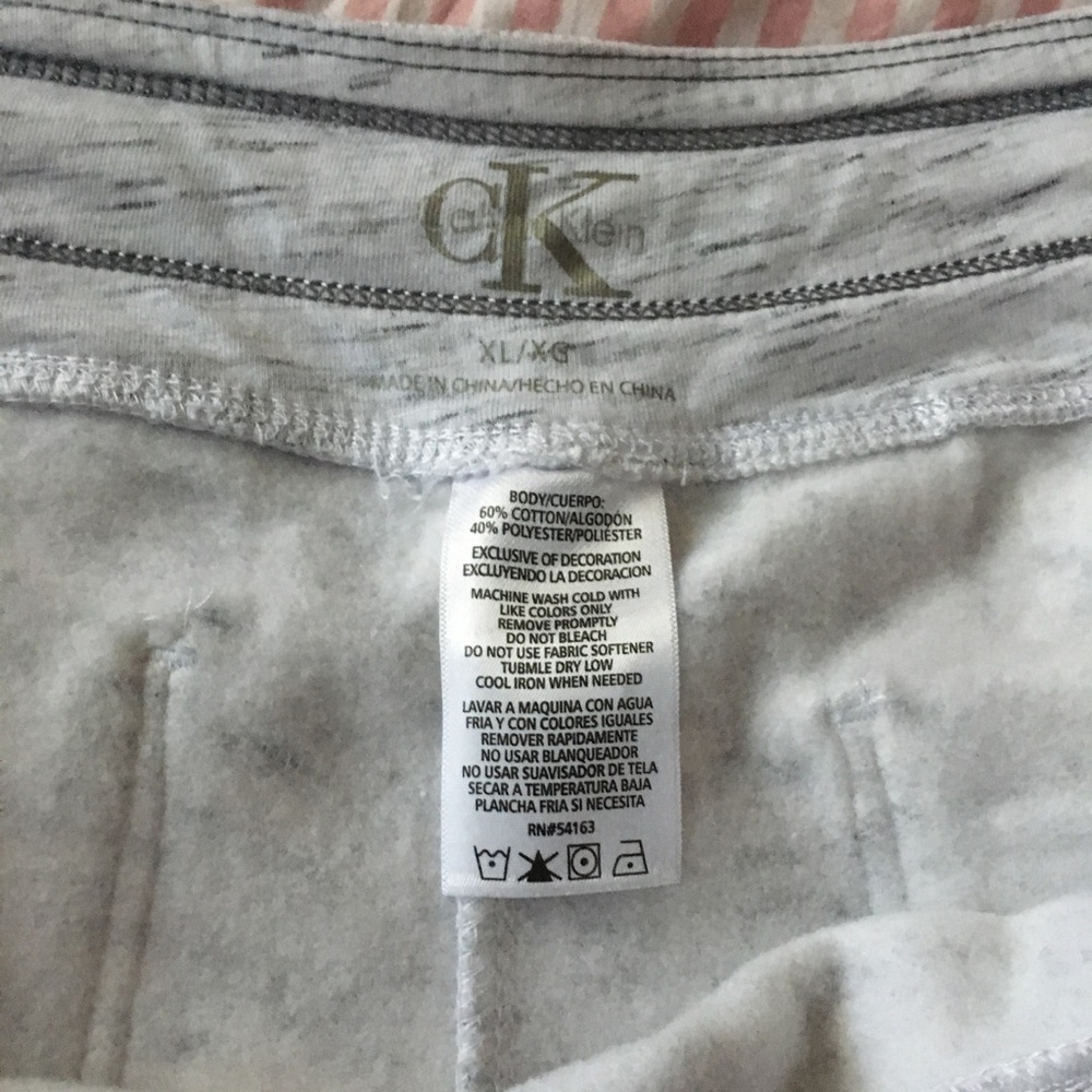 Calvin Klein Sweat Shorts - Picture 4 of 5
