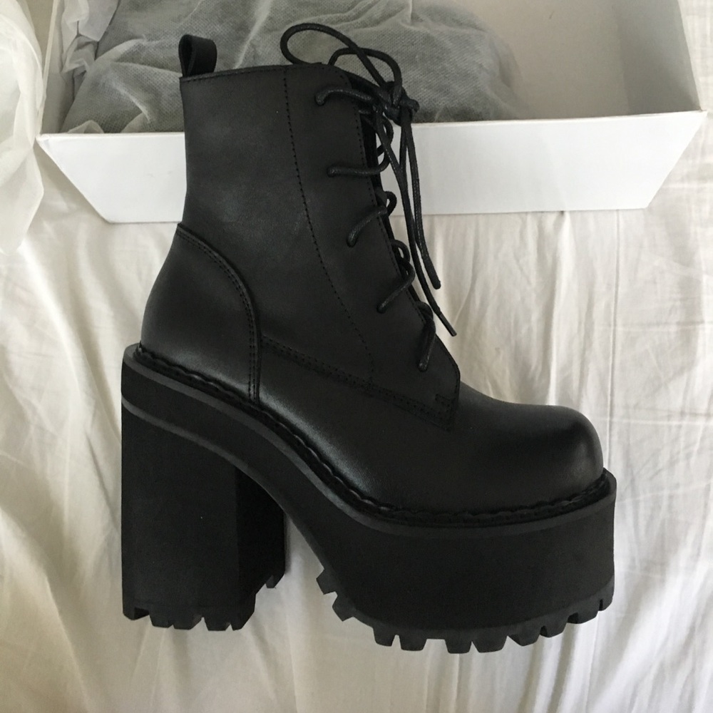 UNIF choke boot